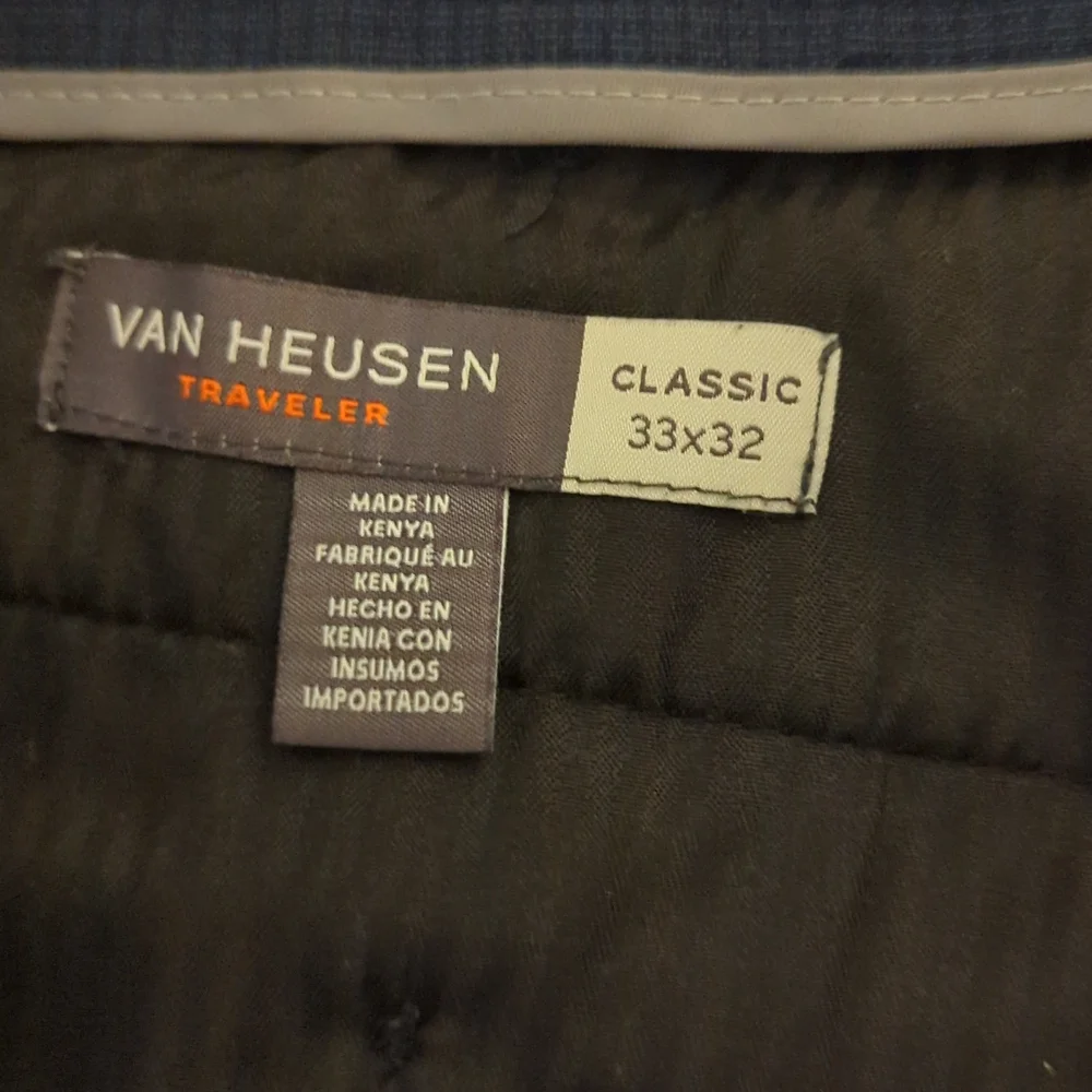 Van Heusen 33x32 classic fit dress slacks - Picture 2 of 6
